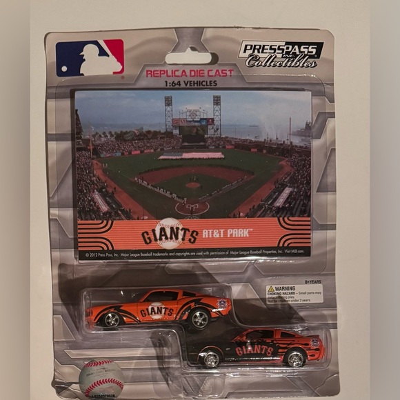 San Francisco Giants Baseball Die Cast Cars Vehicles MLB Souvenir A T & T Park - Picture 3 of 5